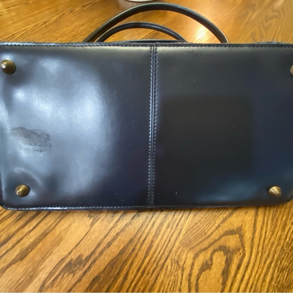 Navy Fossil purse - Picture 3 of 4